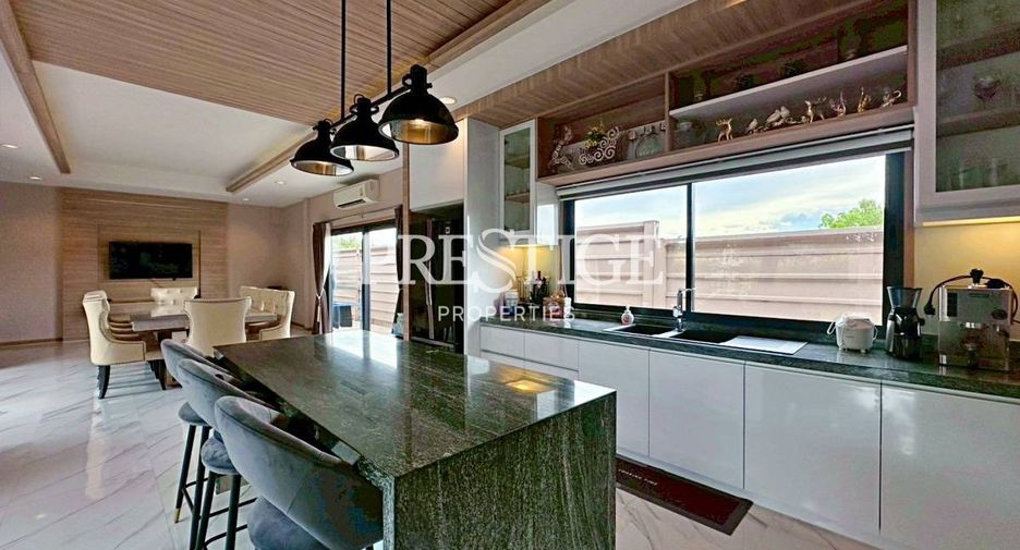 For rent 3 bedrooms house in Huay Yai, Pattaya