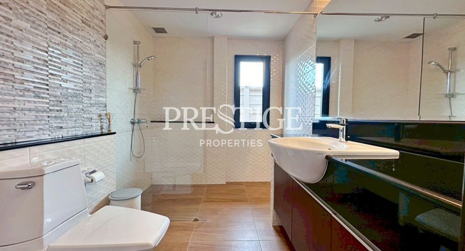 For rent 3 bedrooms house in Huay Yai, Pattaya