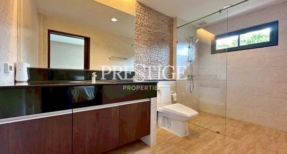 For rent 3 bedrooms house in Huay Yai, Pattaya