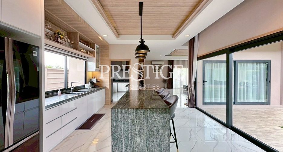 For rent 3 bedrooms house in Huay Yai, Pattaya
