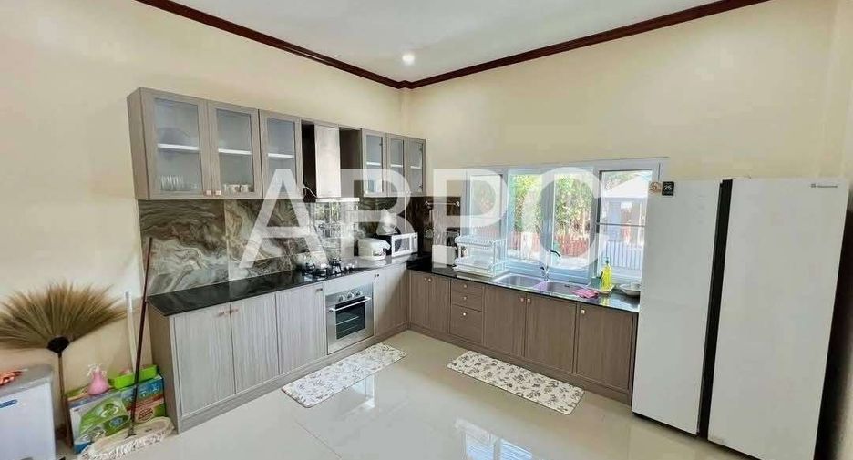 Haus zur Miete mit 4 Zimmer in Bo Thong, Chonburi