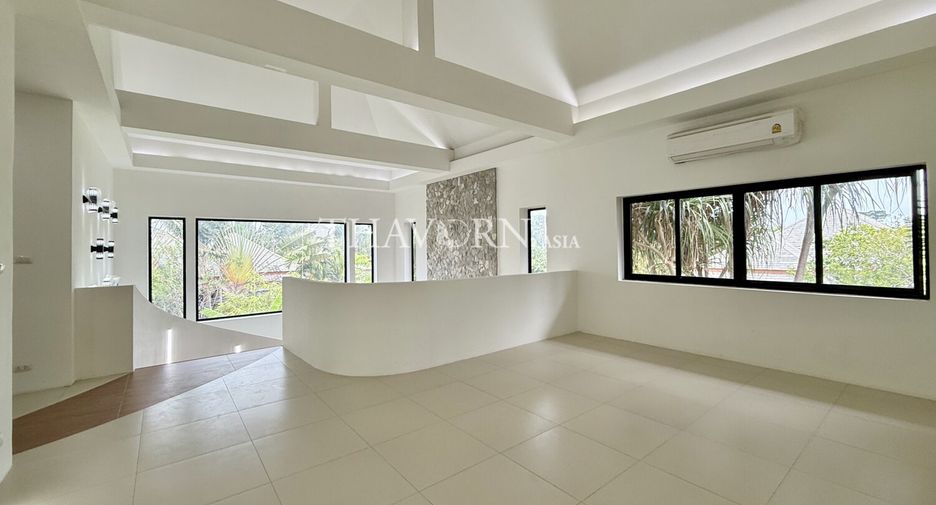 For sale 4 bedrooms house in Bang Lamung, Chonburi