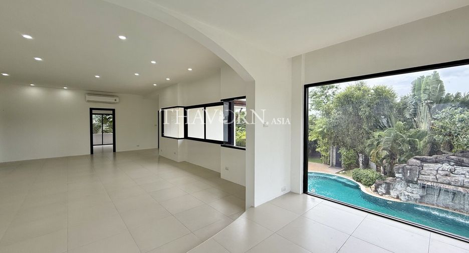 For sale 4 bedrooms house in Bang Lamung, Chonburi
