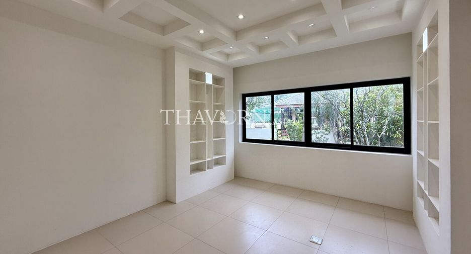 For sale 4 bedrooms house in Bang Lamung, Chonburi