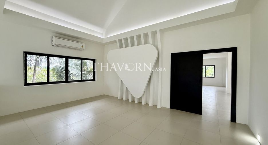 For sale 4 bedrooms house in Bang Lamung, Chonburi