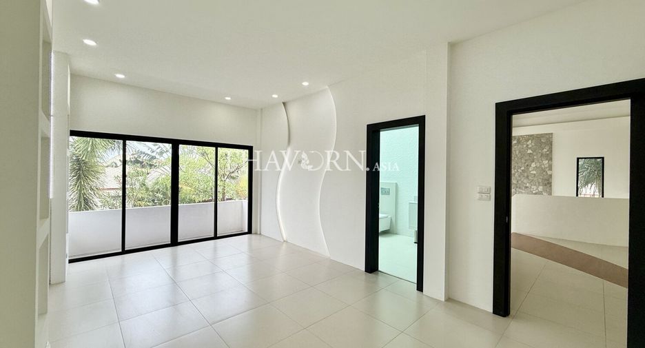 For sale 4 bedrooms house in Bang Lamung, Chonburi