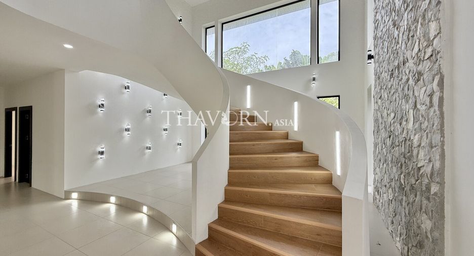 For sale 4 bedrooms house in Bang Lamung, Chonburi