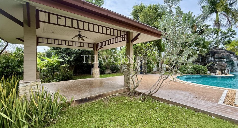 For sale 4 bedrooms house in Bang Lamung, Chonburi