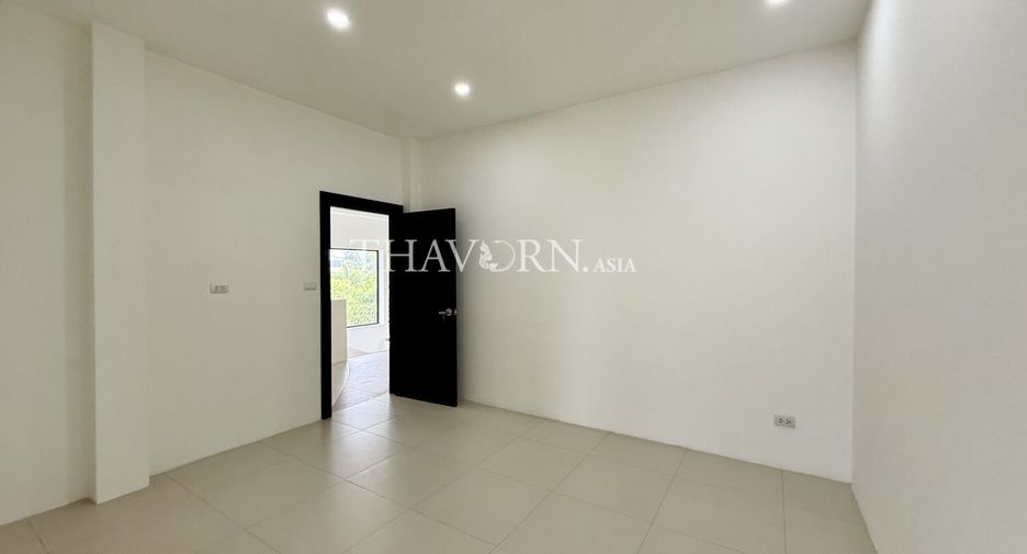 For sale 4 bedrooms house in Bang Lamung, Chonburi