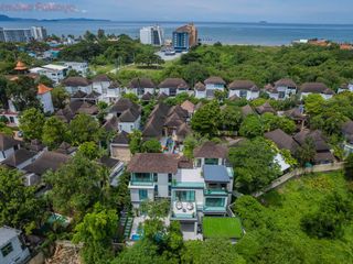 For sale 7 bedrooms house in Jomtien, Pattaya