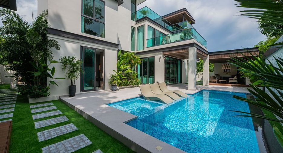 For sale 7 bedrooms house in Sattahip, Chonburi