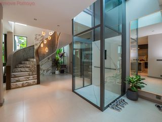 For sale 7 bedrooms house in Jomtien, Pattaya
