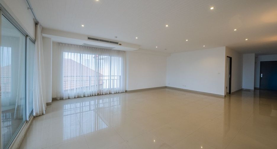 For sale 4 bedrooms condo in Bang Lamung, Chonburi