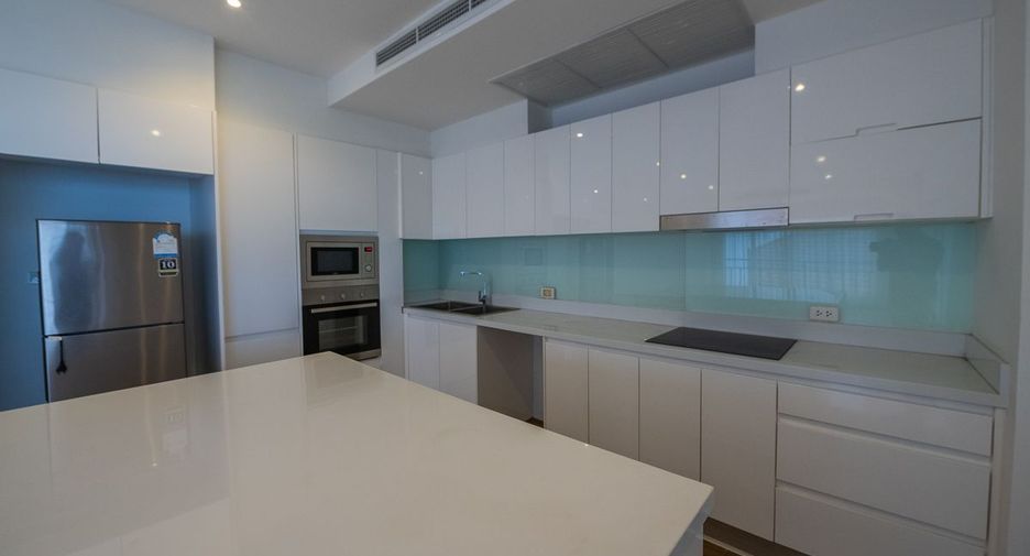 For sale 4 bedrooms condo in Bang Lamung, Chonburi