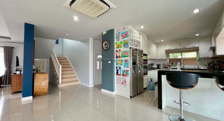 For sale 4 bedrooms house in Bang Lamung, Chonburi