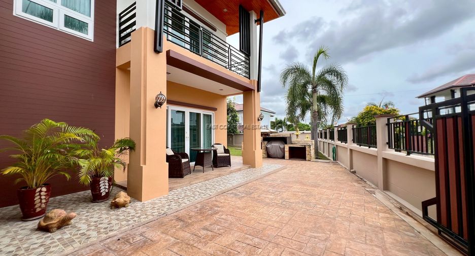 For sale 4 bedrooms house in Bang Lamung, Chonburi