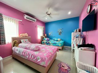 Haus zum Kauf mit 4 Zimmer in Bang Lamung, Chonburi