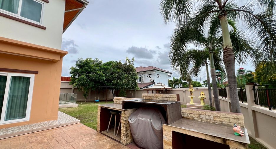 For sale 4 bedrooms house in Bang Lamung, Chonburi