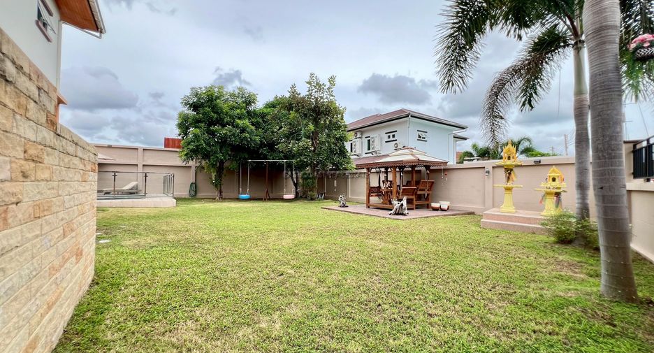For sale 4 bedrooms house in Bang Lamung, Chonburi