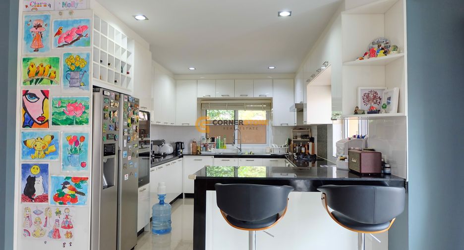 Haus zum Kauf mit 4 Zimmer in East Pattaya, Pattaya