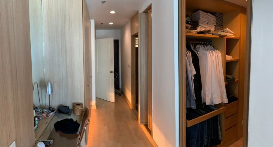 For rent and for sale 2 bedrooms condo in Pathum Wan, Bangkok