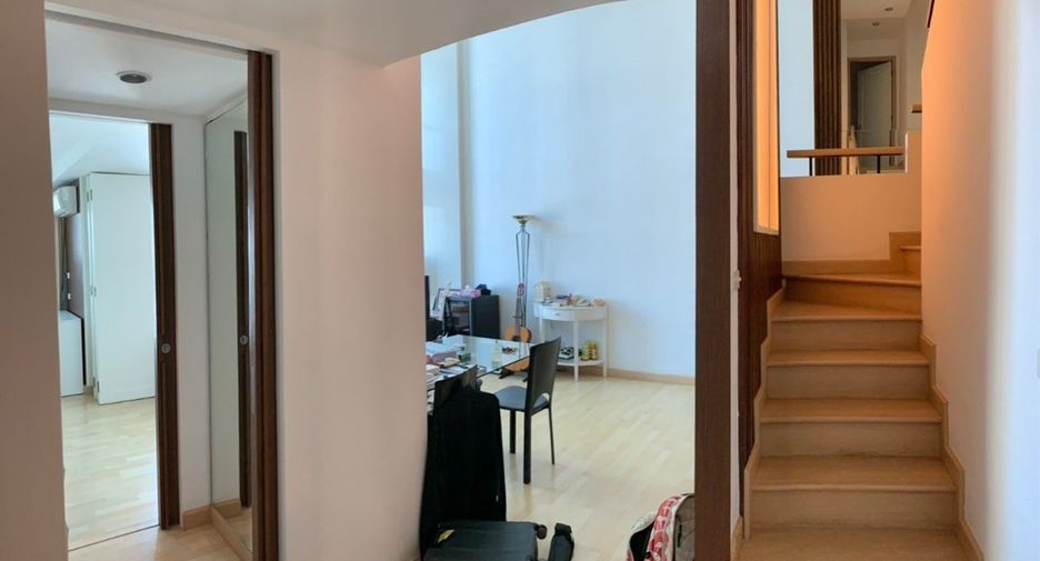 For rent and for sale 2 bedrooms condo in Pathum Wan, Bangkok
