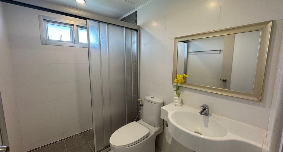 For sale 1 bed condo 