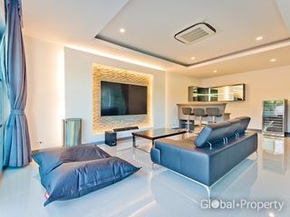 Casa en venta de 5 habitaciones en Bang Lamung, Chonburi