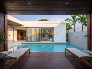 For sale 4 bedrooms house in Na Jomtien, Pattaya