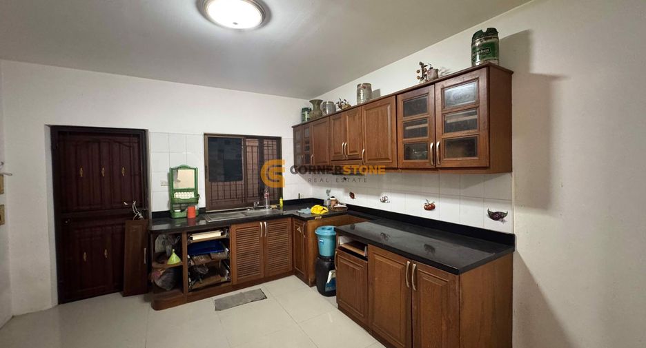 For sale 4 bedrooms house in Bang Lamung, Chonburi