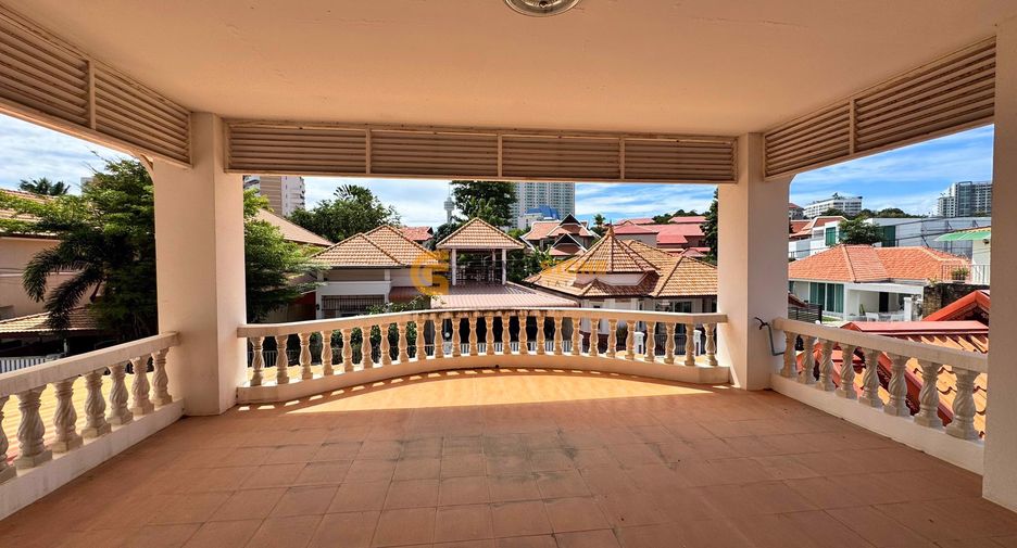 For sale 4 bedrooms house in Bang Lamung, Chonburi