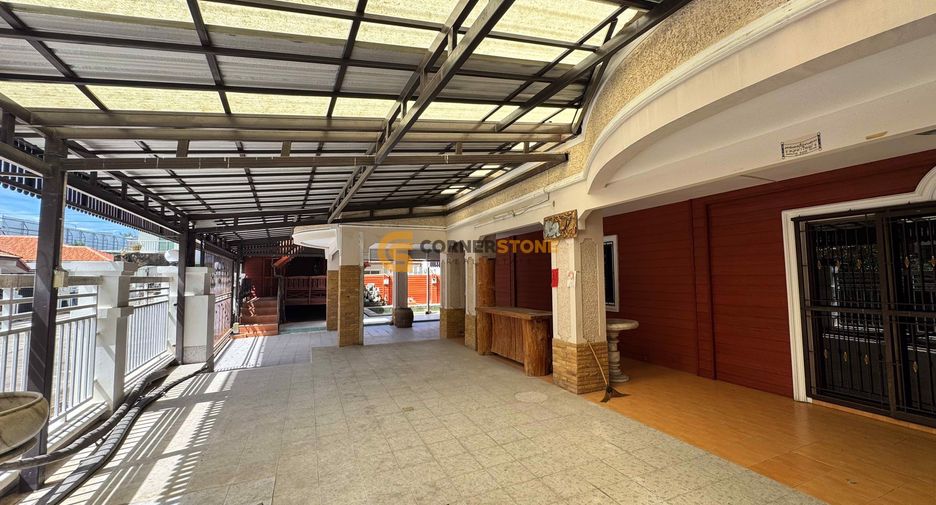 For sale 4 bedrooms house in Bang Lamung, Chonburi