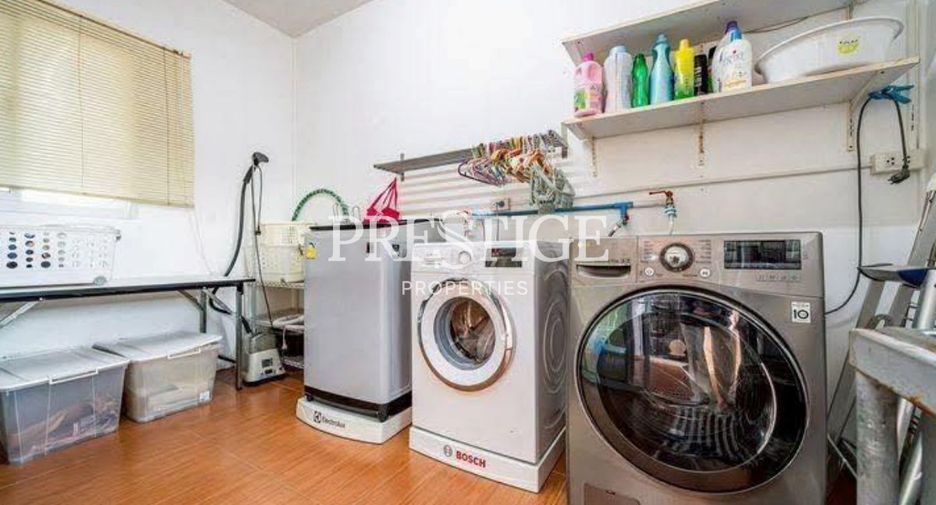 For sale 6 bedrooms house in Bang Lamung, Chonburi