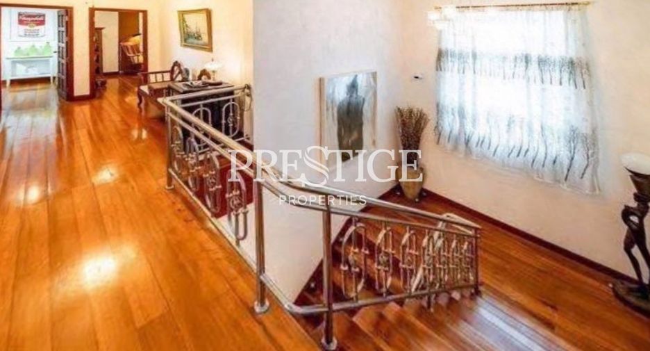 For sale 6 bedrooms house in Bang Lamung, Chonburi
