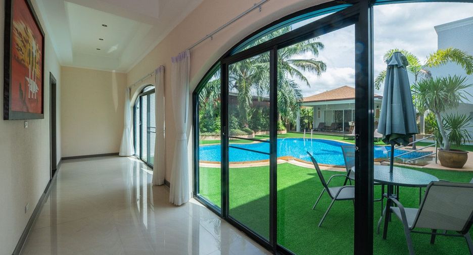For sale 6 bedrooms house in East Pattaya, Pattaya