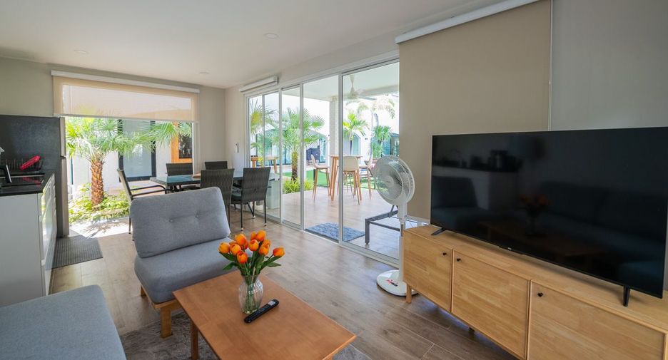 For sale 6 bedrooms house in East Pattaya, Pattaya