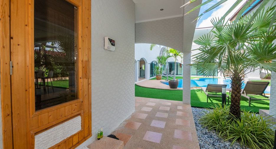 For sale 6 bedrooms house in East Pattaya, Pattaya