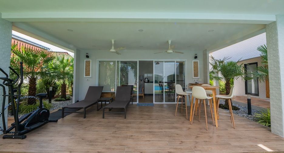 For sale 6 bedrooms house in East Pattaya, Pattaya