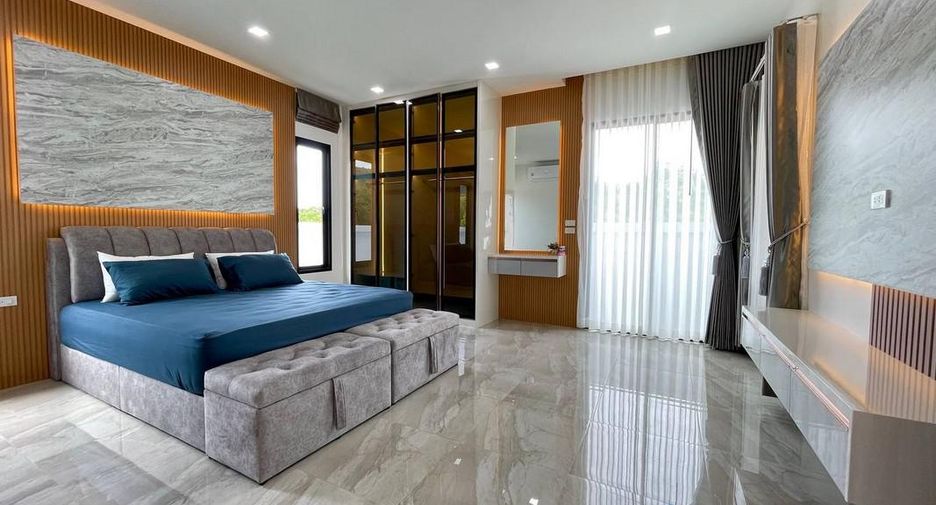For sale 3 bedrooms house in Sattahip, Chonburi