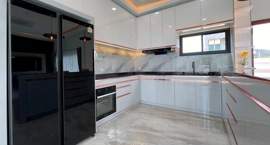 For sale 3 bedrooms house in Sattahip, Chonburi