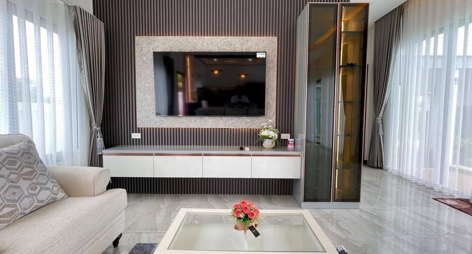For sale 3 bedrooms house in Sattahip, Chonburi