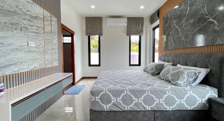 For sale 3 bedrooms house in Sattahip, Chonburi