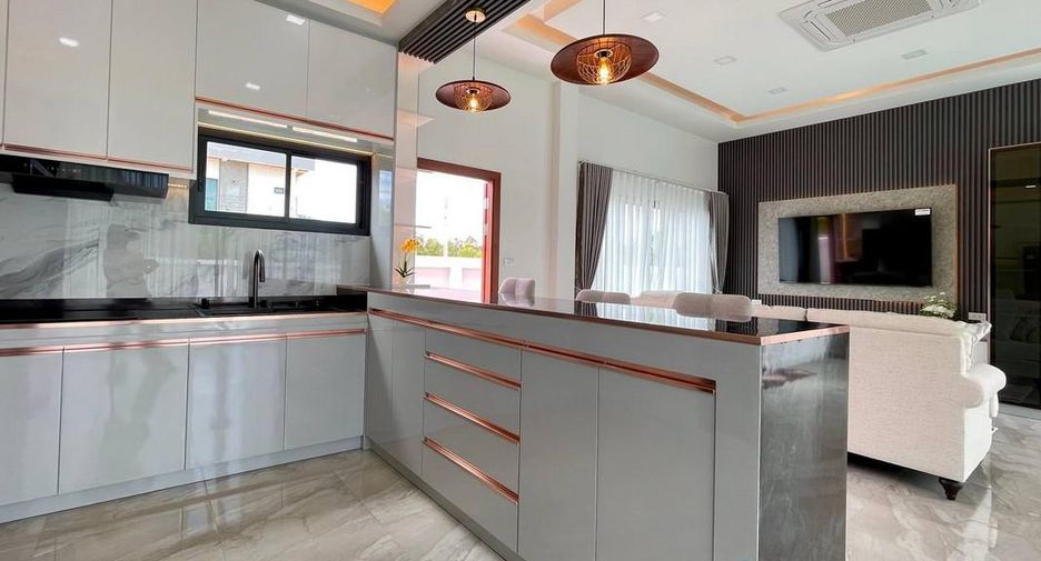 For sale 3 bedrooms house in Sattahip, Chonburi