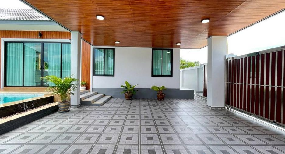 For sale 3 bedrooms house in Sattahip, Chonburi