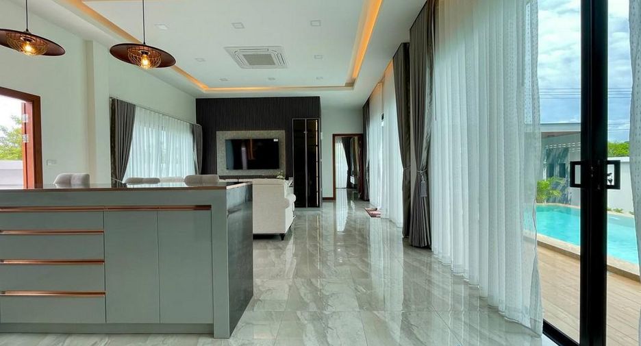 For sale 3 bedrooms house in Sattahip, Chonburi