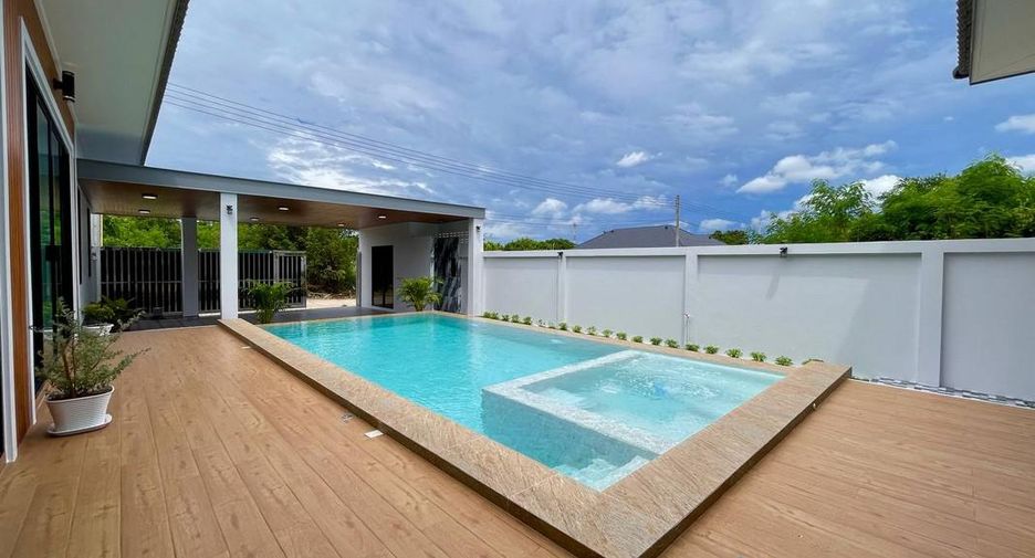 For sale 3 bedrooms house in Sattahip, Chonburi