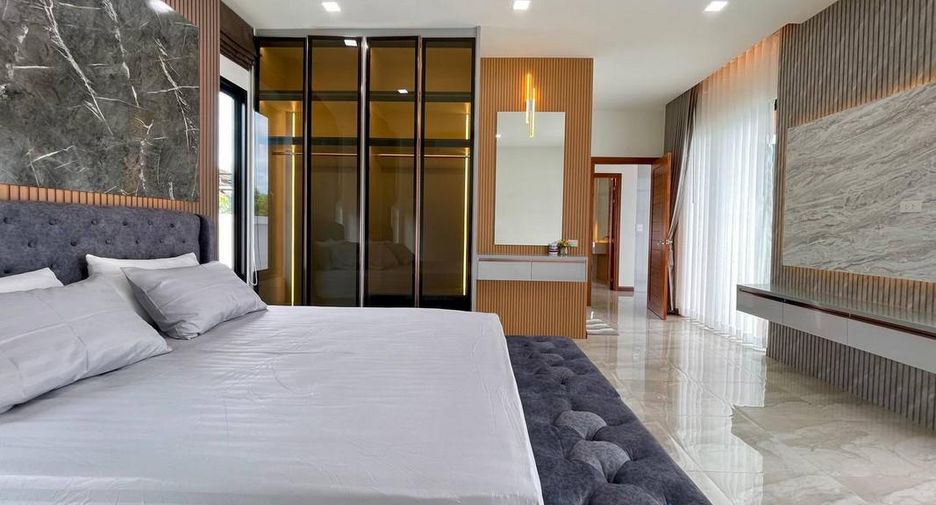 For sale 3 bedrooms house in Sattahip, Chonburi