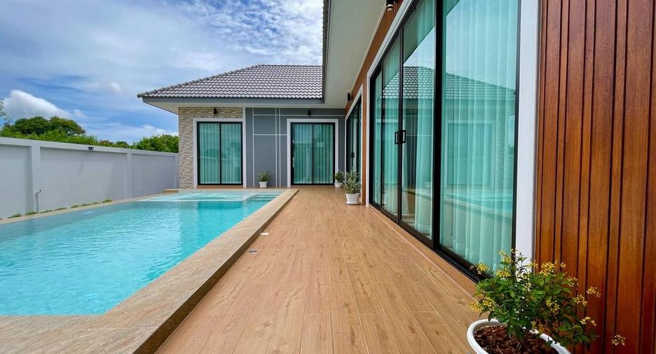 For sale 3 bedrooms house in Sattahip, Chonburi