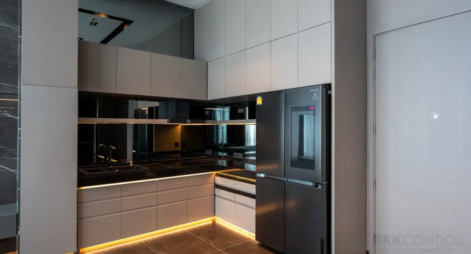For sale 2 bedrooms condo in Watthana, Bangkok