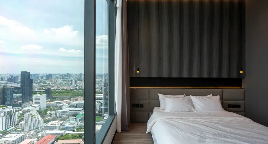 For sale 2 bedrooms condo in Watthana, Bangkok